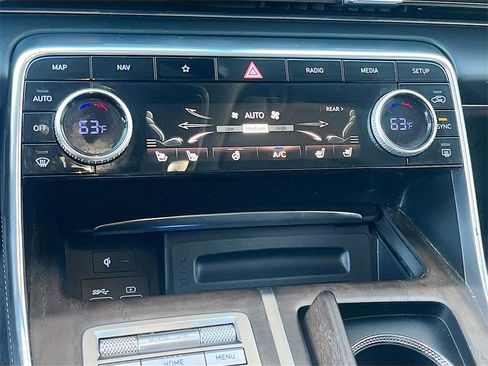 Used 2022 Genesis GV80 2.5T w/ Prestige Package 04 image 16