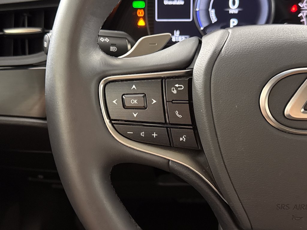 Used 2022 Lexus ES 300h w/ Premium Package FWD image 16