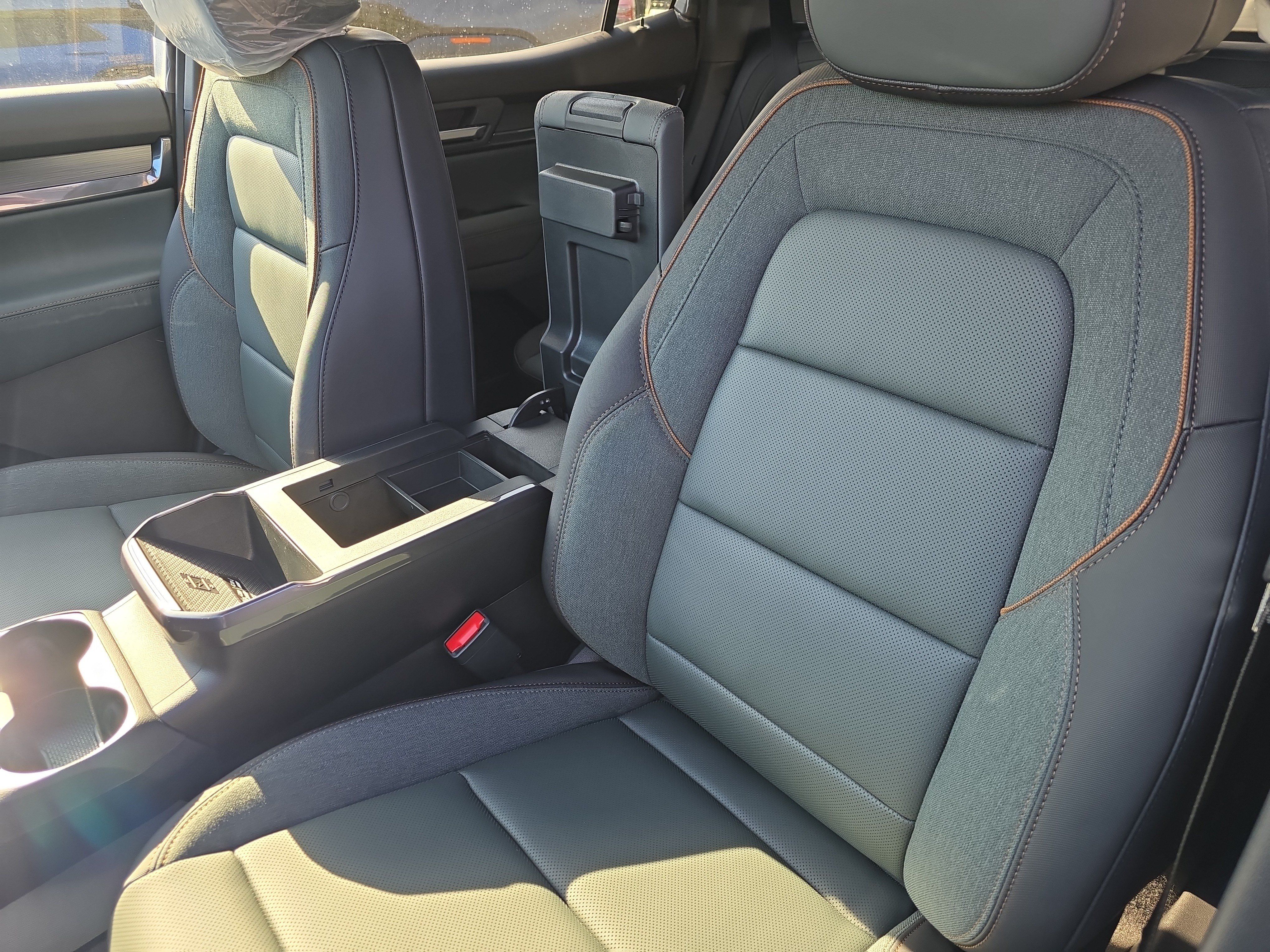 New 2027 GMC Terrain AT4 w/ Convenience Package III AWD/4WD image 12