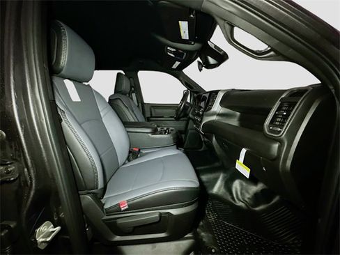 New 2026 RAM 2500 Tradesman w/ Chrome Appearance Group image 30