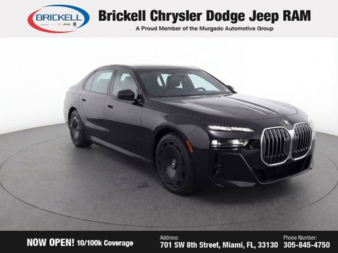 Used 2024 BMW 740i image 17