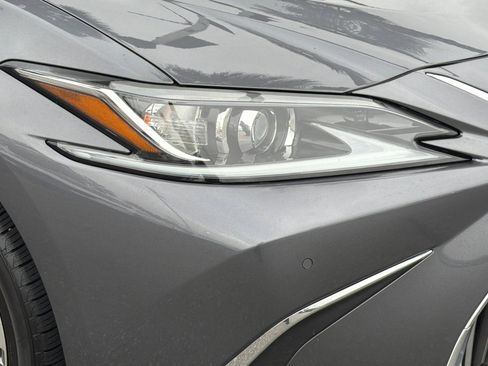 Used 2021 Lexus ES 350 w/ Premium Package image 10