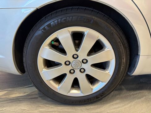Used 2005 Toyota Avalon XLS FWD image 26