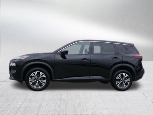 Used 2023 Nissan Rogue SV image 6