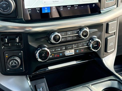 Used 2024 Ford F150 Lariat w/ FX4 Off-Road Package image 11