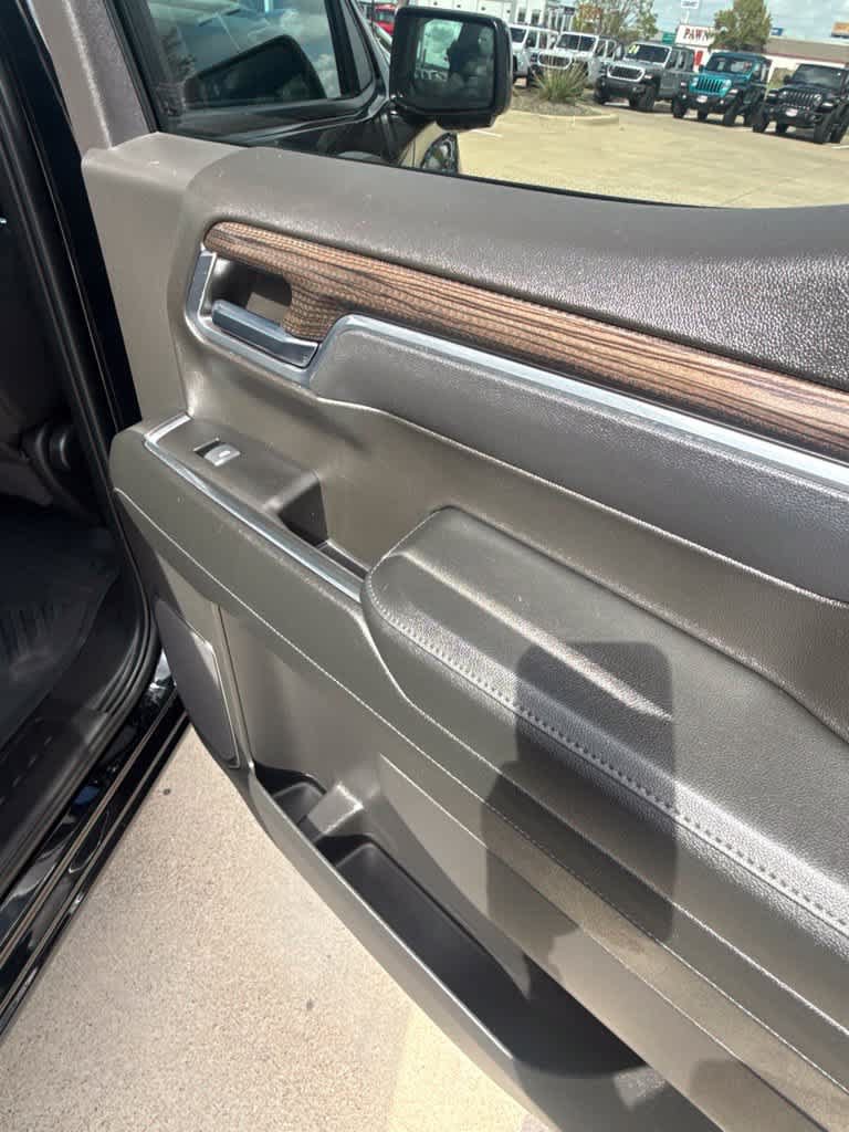 Used 2024 Chevrolet Silverado 1500 RST AWD/4WD image 17