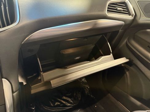 Used 2016 Ford Edge Titanium w/ Equipment Group 301A image 22