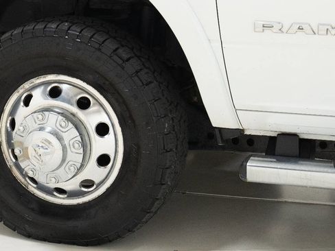 Used 2019 RAM 3500 Laramie image 86