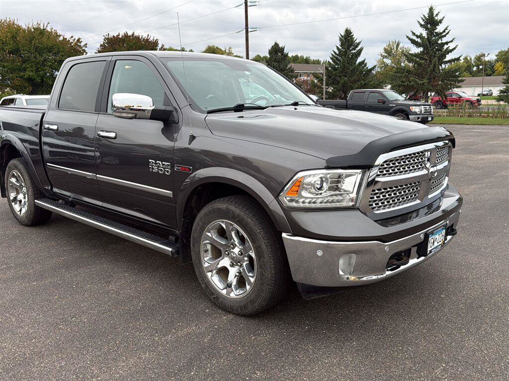 Used 2018 RAM 1500 Laramie w/ Convenience Group AWD/4WD image 8