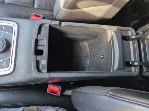 Used 2019 Jeep Grand Cherokee Limited w/ Luxury Group II image 26