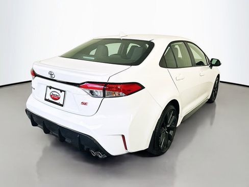 Certified 2026 Toyota Corolla SE w/ SE Package image 5
