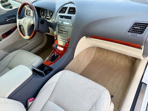 Used 2011 Lexus ES 350 image 33