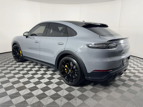 Certified 2023 Porsche Cayenne Turbo GT image 3
