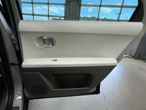 Used 2024 Hyundai Ioniq 5 SEL image 21