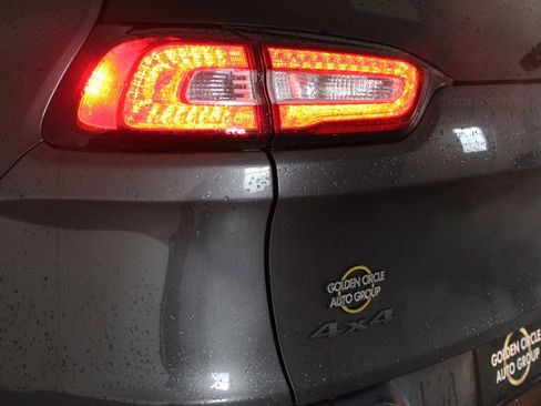 Used 2017 Jeep Cherokee Trailhawk w/ Comfort/Convenience Group image 55