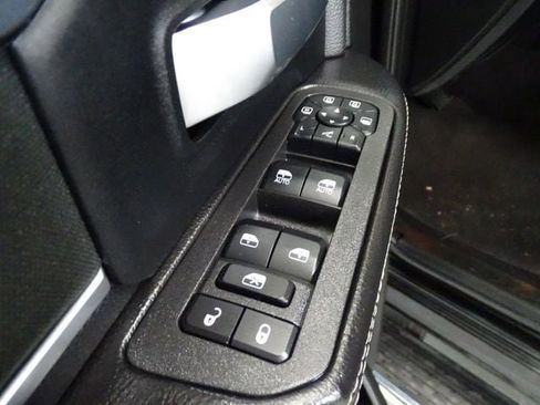 Certified 2025 RAM 2500 Big Horn AWD/4WD image 10