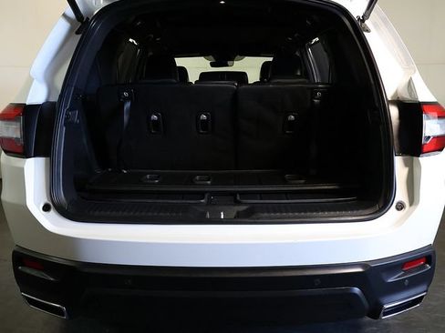 Used 2025 Honda Pilot Black Edition image 32