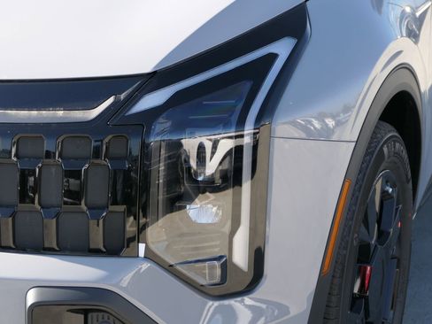 New 2026 Kia Sportage X-Line image 8