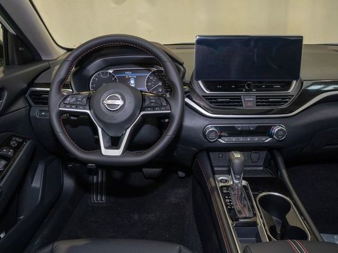 New 2025 Nissan Altima 2.5 SR w/ SR Premium Package image 6