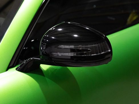 Used 2018 Mercedes-Benz AMG GT R image 32