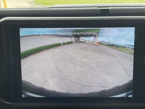 Used 2024 Jeep Wrangler Unlimited Rubicon w/ Safety Group image 20