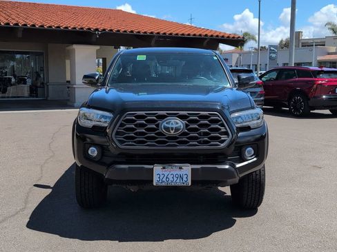 Used 2020 Toyota Tacoma TRD Off-Road w/ Technology Package AWD/4WD image 3