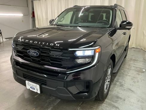 New 2026 Ford Expedition Active AWD/4WD image 8