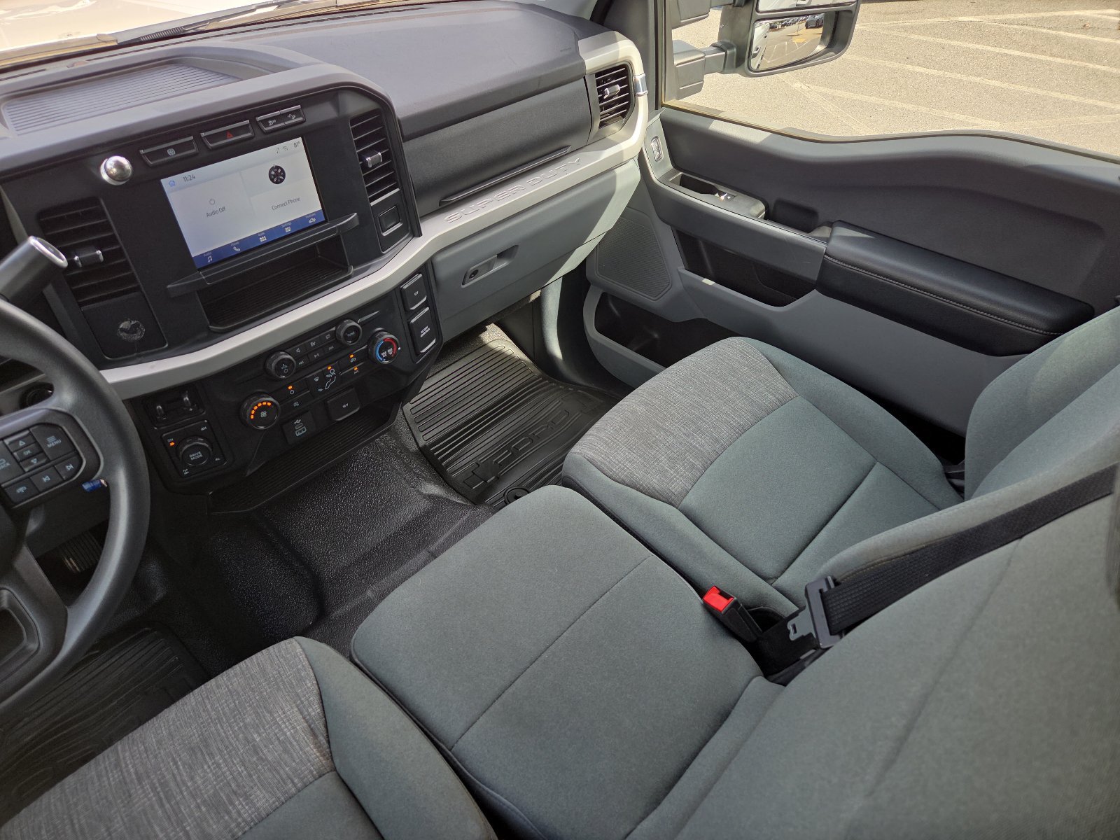 Used 2023 Ford F250 XLT w/ FX4 Off-Road Package AWD/4WD image 12