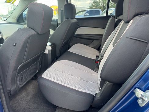 Used 2010 Chevrolet Equinox LT FWD image 10