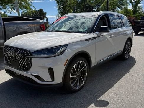 Used 2025 Lincoln Aviator Reserve w/ Equipment Group 201A AWD/4WD image 1