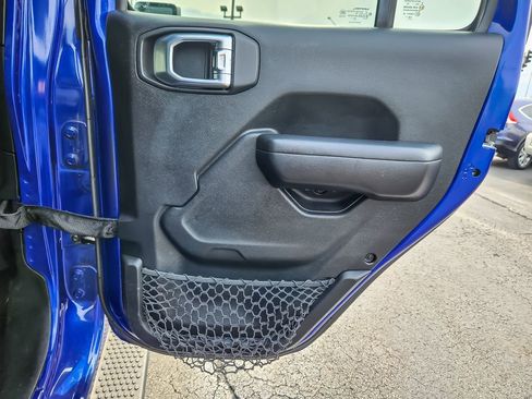 Used 2019 Jeep Wrangler Unlimited Sport S AWD/4WD image 19