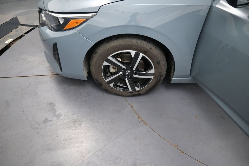 Used 2024 Nissan Sentra SV FWD image 14