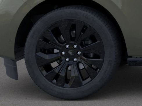 New 2025 Ford Expedition Max Platinum w/ Stealth Appearance Package image 19