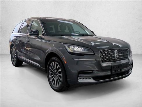 Used 2020 Lincoln Aviator Reserve AWD/4WD image 3