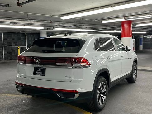 New 2026 Volkswagen Atlas SE image 6