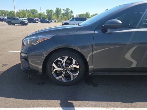 Used 2021 Kia Forte LXS FWD image 13