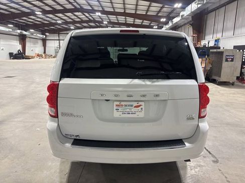 Used 2017 Dodge Grand Caravan GT image 6