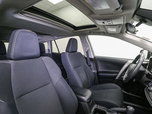 Used 2017 Toyota RAV4 XLE w/ Plus Special Value Package AWD/4WD image 18