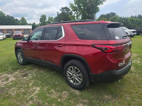 Used 2023 Chevrolet Traverse LT AWD/4WD image 5