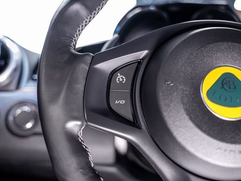 Used 2020 Lotus Evora image 40