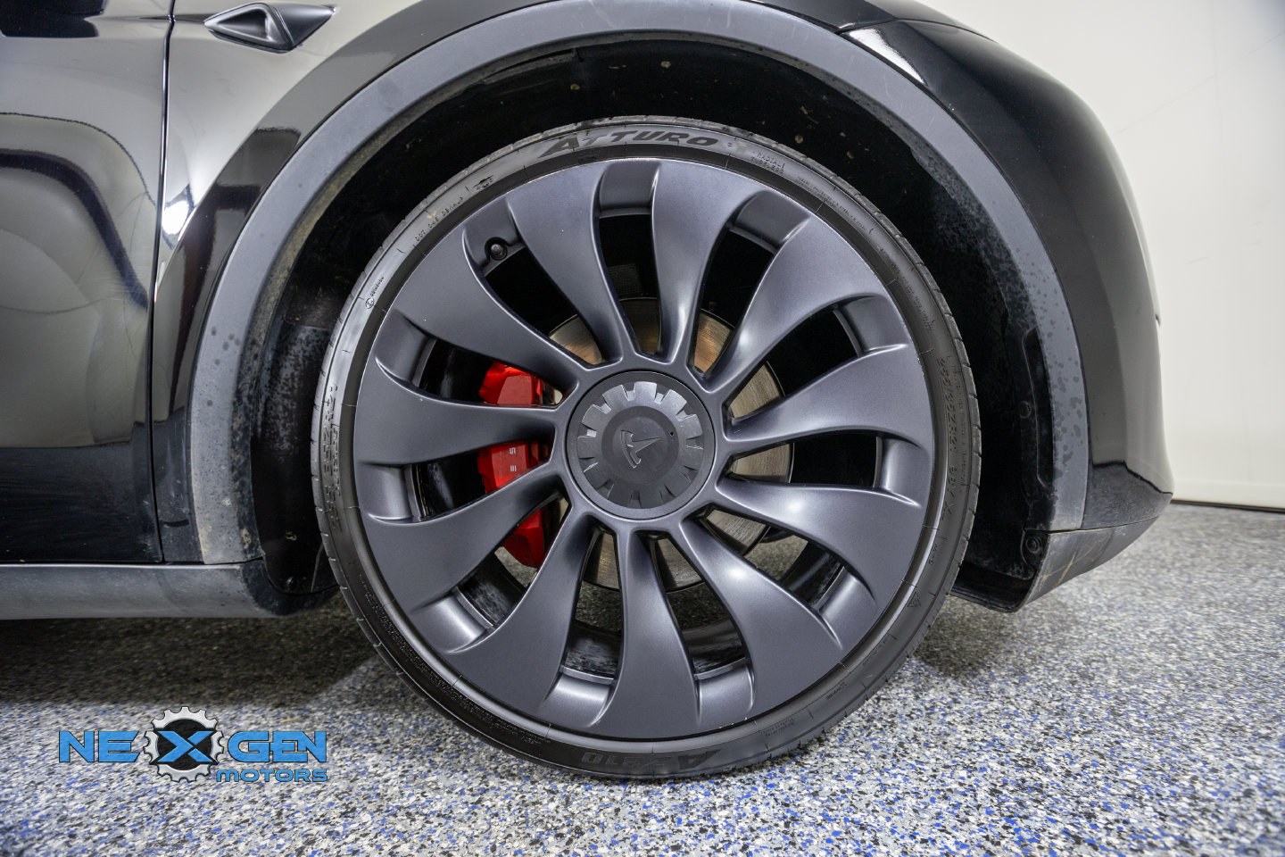 Used 2024 Tesla Model Y Performance AWD/4WD image 44