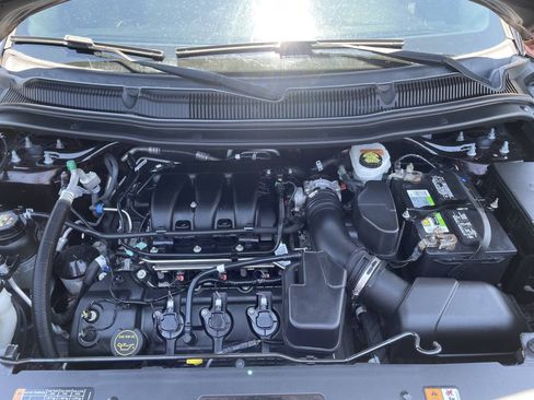 Used 2018 Ford Explorer Limited w/ Ford Safe & Smart Package FWD image 31