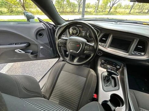 Certified 2023 Dodge Challenger SXT RWD image 9