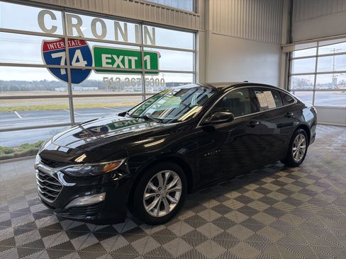 Used 2020 Chevrolet Malibu LT image 3