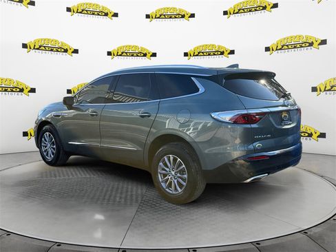 Used 2023 Buick Enclave Essence image 3