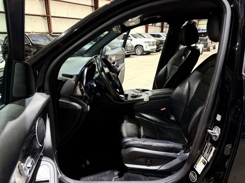 Used 2018 Mercedes-Benz GLC 300 image 11