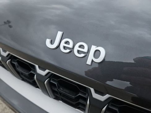 New 2026 Jeep Grand Cherokee L Limited AWD/4WD image 12