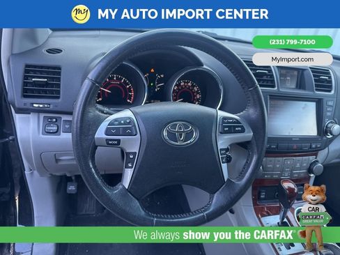 Used 2012 Toyota Highlander Limited w/ Tow Pkg AWD/4WD image 9