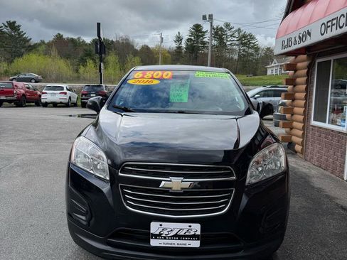 Used 2016 Chevrolet Trax LS AWD/4WD image 3