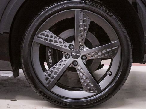 Certified 2025 Genesis GV70 3.5T Sport w/ Sport Advanced Package image 25